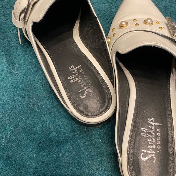 White flat mules - Picture 6 of 8